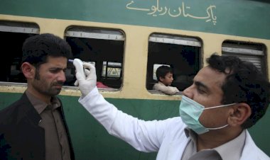 Kuveytliler koronavirüs nedeniyle burunla selamlaşmayı bıraktı