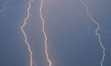 Hindistan'da yıldırım düşmesi sonucu 10 kişi öldü