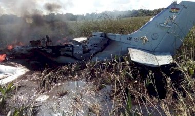 Bolivya'da askeri uçak düştü, kurtulan olmadı
