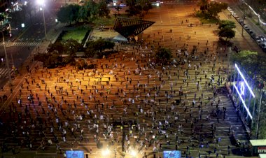 Tel Aviv'de Netanyahu-Gantz hükümeti karşıtı gösteri