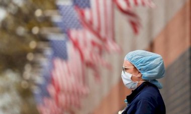 New Yorklu hemşire, ölüm döşeğindeki Kovid-19 hastasının kredi kartını çaldı