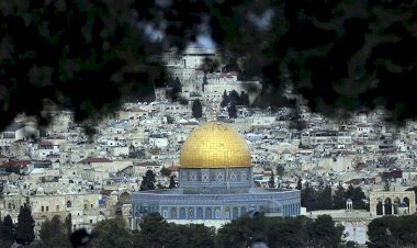 Filistin Alimler Birliğinden 'İşgalci israil'le normalleşme propagandası yapan Arap kanallarını izlemek haramdır' fetvası