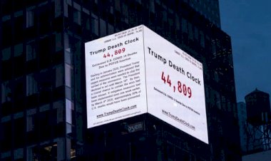 New York'ta Times Meydanı'na 'Trump Ölüm Saati' kuruldu