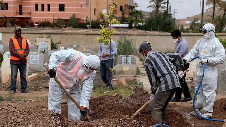 Fas'ta Kovid-19'dan vefat edenlerin cenazelerinin yıkanmamasına cevaz verildi