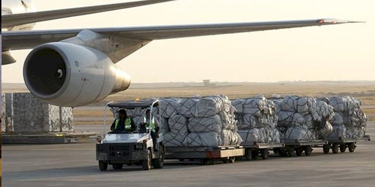 Katar'dan İran ve Cezayir'e tıbbi malzeme yardımı