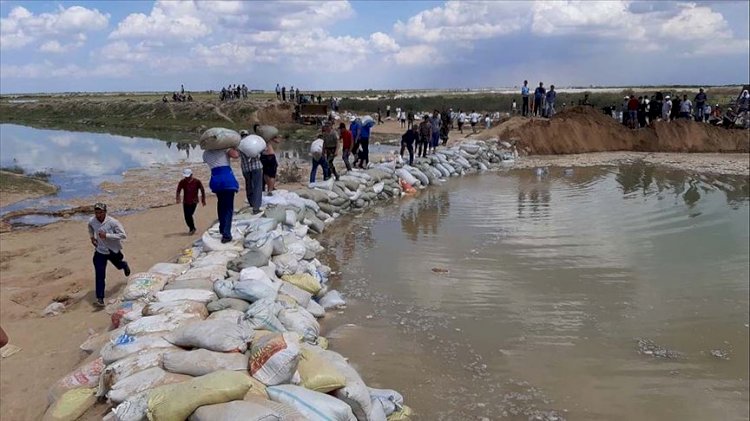 Özbekistan'da baraj çökmesi nedeniyle 30 bin kişi tahliye edildi