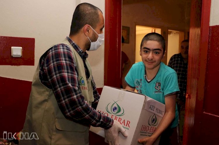 IHO-EBRAR'dan İstanbul'da onlarca aileye Ramazan yardımı