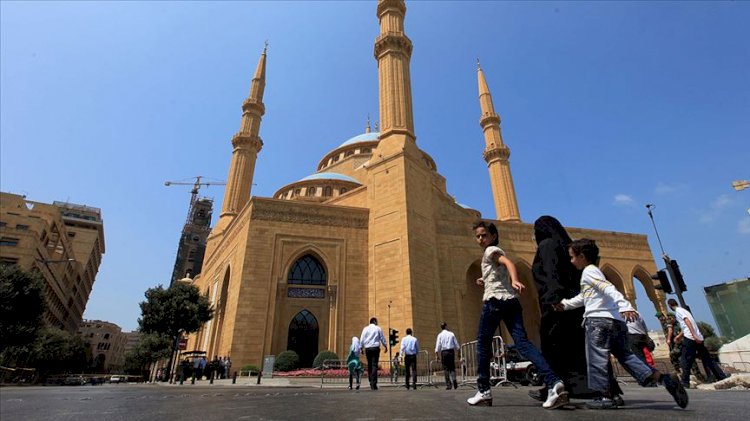 Lübnan'da ibadethaneler cuma namazı ile pazar ayinlerine açılıyor