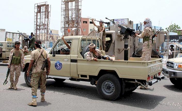 Güney Geçiş Konseyi Aden'de resmi kuruluşların gelirlerine el koydu