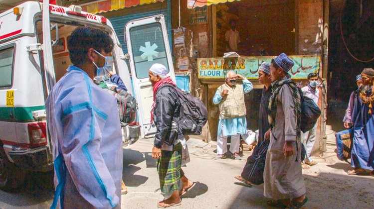 Hindistan'da Müslümanlar 40 gün geçmesine rağmen karantinada kalmaya zorlanıyor