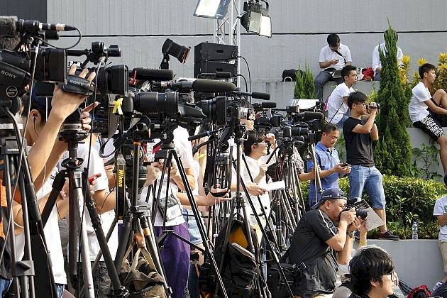 ABD ve Çin arasında medya savaşı: Çinli gazetecilere vize sınırlaması