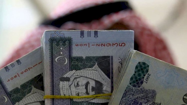 Suudi Arabistan ekonomik krizle mücadele için kemer sıkma önlemlerini artırdı