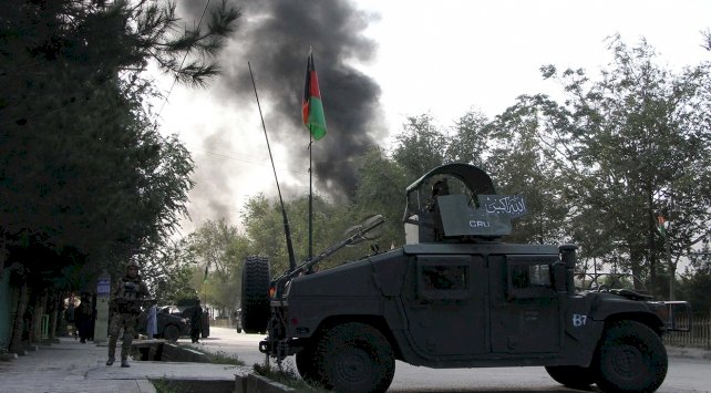 Afganistan'da cami önünde bombalı saldırı: 2 ölü