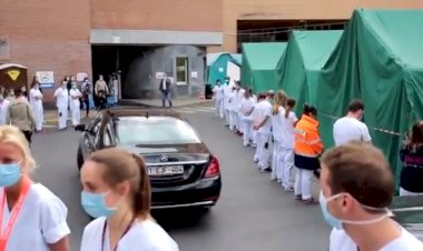 Sağlıkçılar, Belçika Başbakanı Wilmes'i protesto etti