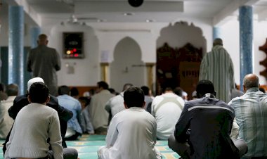 Fransa'da ibadethanelerde toplanma yasağına yargı son verdi