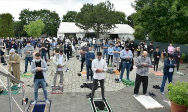 Avusturya’da 11 hafta sonra cuma namazı kılındı