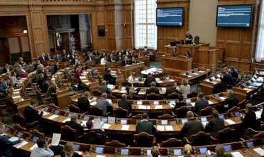 Danimarka Parlamentosunda aşırı sağ partilerden Müslümanlara küstahça hakaret