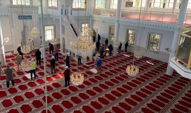 Avustralya’da camilerde ilk cuma namazı 83 günlük aranın ardından bugün kılındı.