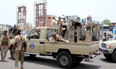 Yemen'de Merkez Bankası'na giden 7 konteyner paraya el konuldu