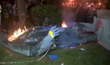 Washington'da protestocular kölelik yanlısı generalin heykelini ateşe verdi