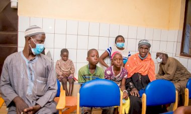 Afrika'da Kovid-19 vaka sayısı 300 bini geçti