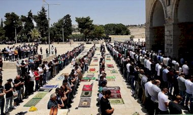 Filistin'de cuma namazı yeniden askıya alındı