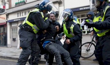 Af Örgütü uzmanları: Karantina Avrupa polisindeki ayrımcılığı ortaya çıkardı