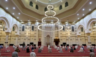 Mısır'da 3 ay sonra camiler yeniden açıldı