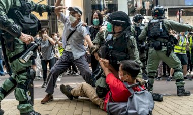 Hong Kong'da Ulusal Güvenlik Yasası protestolarında yüzlerce gözaltı