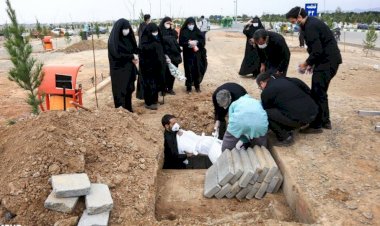 İran'da en yüksek günlük Kovid-19 ölü sayısı kaydedildi