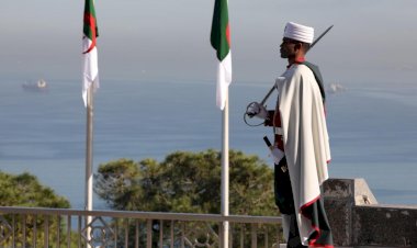 'Fransa'nın Cezayir'e bakışında değişiklik yok'