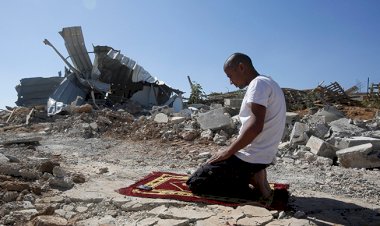 İşgalci İsrail Kovid-19'a rağmen Filistinlilerin evlerini yıkmaya devam ediyor