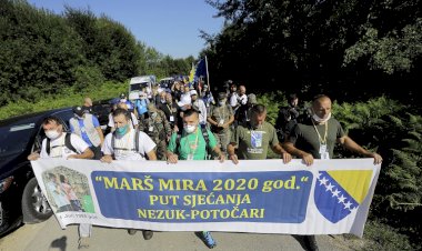 Ölüm yolunda 'Barış Yürüyüşü' Kovid-19 gölgesinde başladı