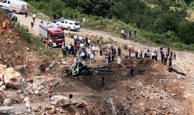 Sakarya'da havai fişek taşıyan kamyonda patlama: 3 asker hayatını kaybetti