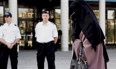 Dini sembollere savaş açan Kanada, peçe takan kadınlara maske muafiyeti getirdi