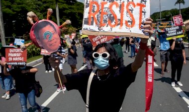 Filipinler'de terörle mücadele yasası protesto edildi