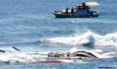 Tunus açıklarında göçmen teknesi battı: 25 göçmen kayboldu