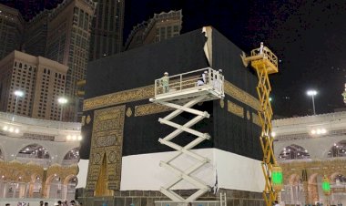 Kabe'nin örtüsü 'Kisve-i Şerif' değiştirildi