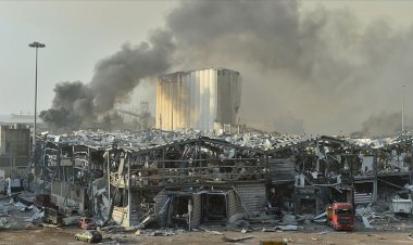 Lübnan Beyrut Limanı'ndaki 'tarihi' patlamanın şokunu yaşıyor