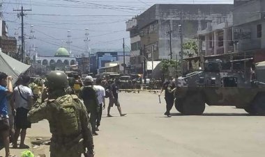 Filipinler'de art arda patlamalar: 11 ölü, 40 yaralı