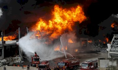 Beyrut Limanı'nda büyük yangın