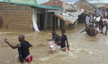 Nijerya'da sellerde hayatını kaybedenlerin sayısı 77'ye çıktı