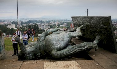 Kolombiya'da yerli protestocular İspanyol sömürge dönemi komutanının heykelini yıktı