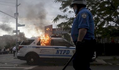 FBI Direktörü: Antifa bir örgüt değil bir ideoloji