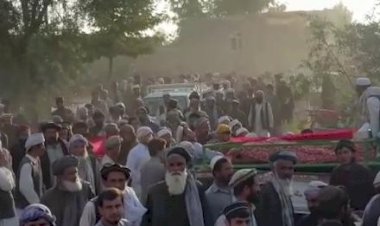 Afganistan'da ordu sivilleri vurdu