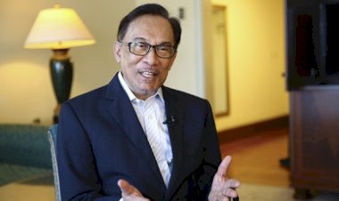 Malezyalı muhalif lider Enver İbrahim, yeni hükümeti kurabileceğini açıkladı