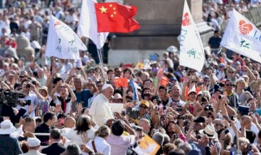 Çin ile anlaşan Papa Francis, Pompeo'nun görüşme talebini reddetti