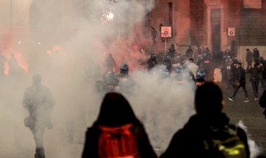 İtalya'da COVID-19 protestolarında arbede: 2 yaralı, 10 gözaltı