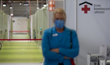 Almanya'da hastaneler çalışanlarına maaş ödeyemeyebilir