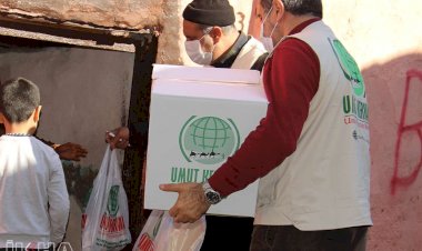Umut Kervanı üç aylar münasebetiyle yüzlerce aileye gıda yardımında bulundu